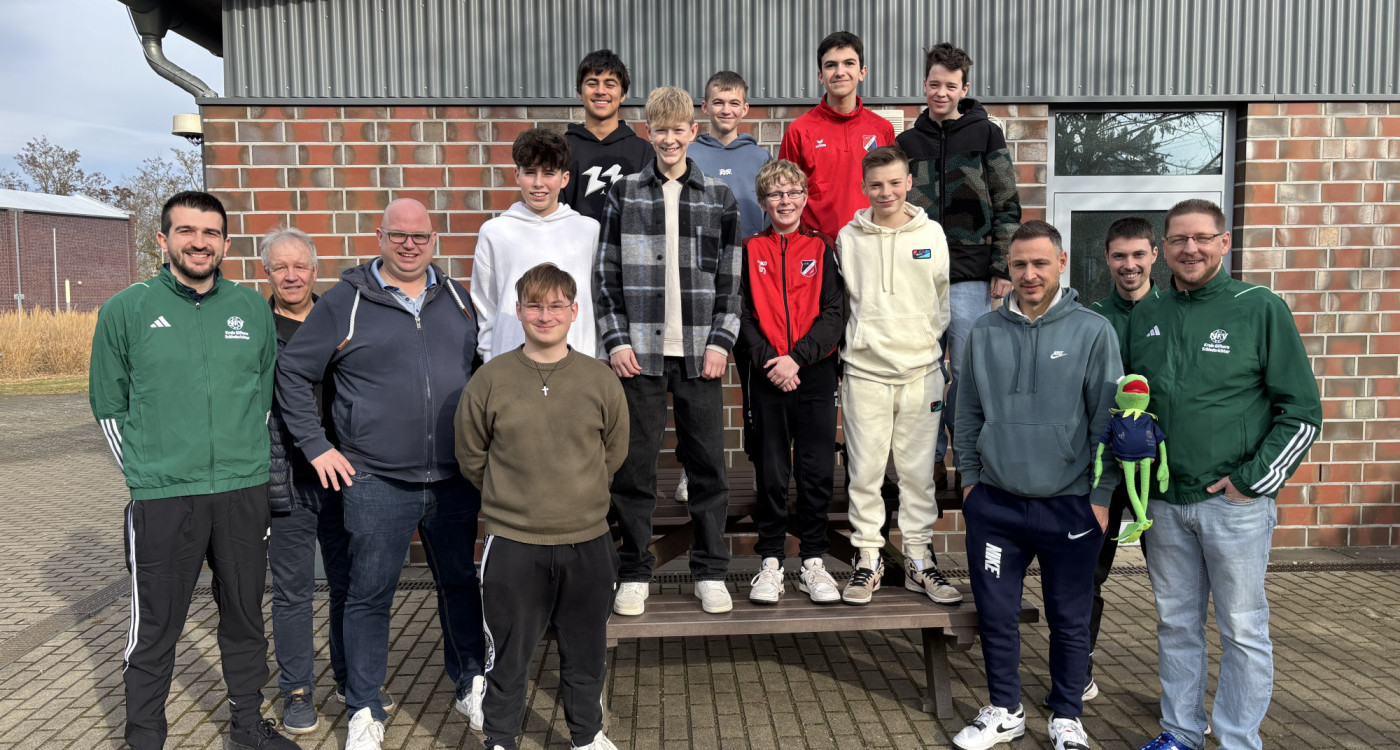 11 Neue pfeifen auf Gifhorns Plätzen: Schiedsrichterzuwachs sorgt für Freude im Fußball-Kreis