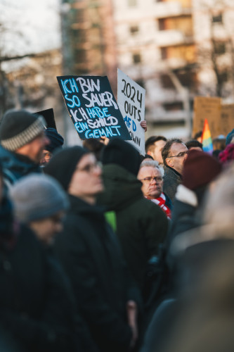 15.000 Menschen demonstrieren in Braunschweig gegen Rechtsextremismus – mit KURT-Bildergalerie