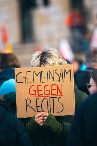 15.000 Menschen demonstrieren in Braunschweig gegen Rechtsextremismus – mit KURT-Bildergalerie