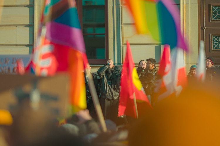 15.000 Menschen demonstrieren in Braunschweig gegen Rechtsextremismus – mit KURT-Bildergalerie