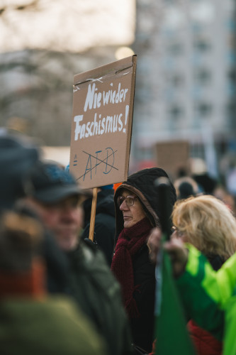 15.000 Menschen demonstrieren in Braunschweig gegen Rechtsextremismus – mit KURT-Bildergalerie