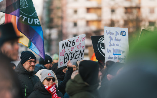 15.000 Menschen demonstrieren in Braunschweig gegen Rechtsextremismus – mit KURT-Bildergalerie
