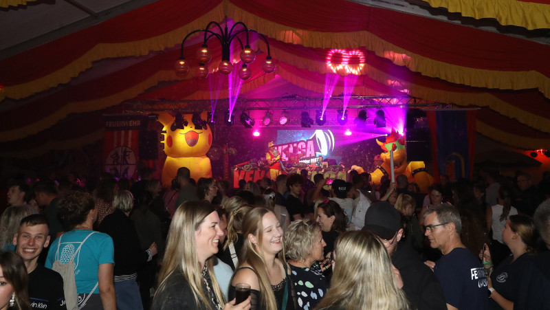 150 Jahre Feuerwehr Gamsen: Die schönsten Fotos zur großen Partynacht 