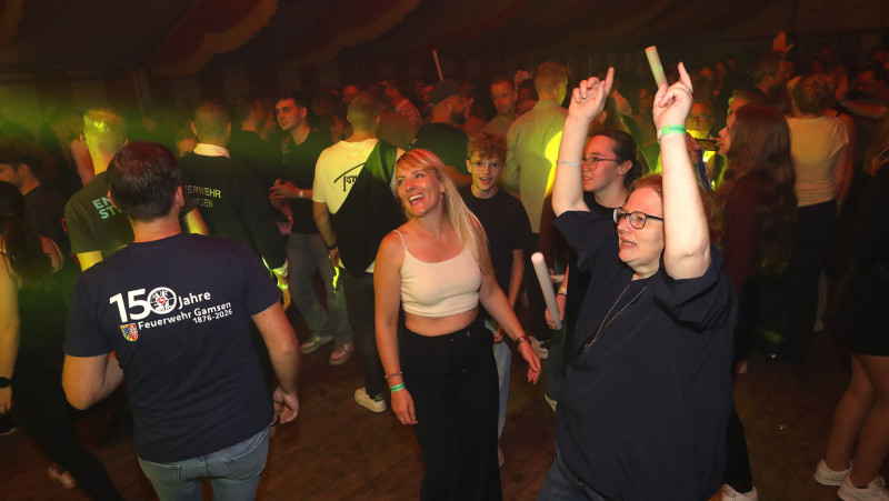 150 Jahre Feuerwehr Gamsen: Die schönsten Fotos zur großen Partynacht 