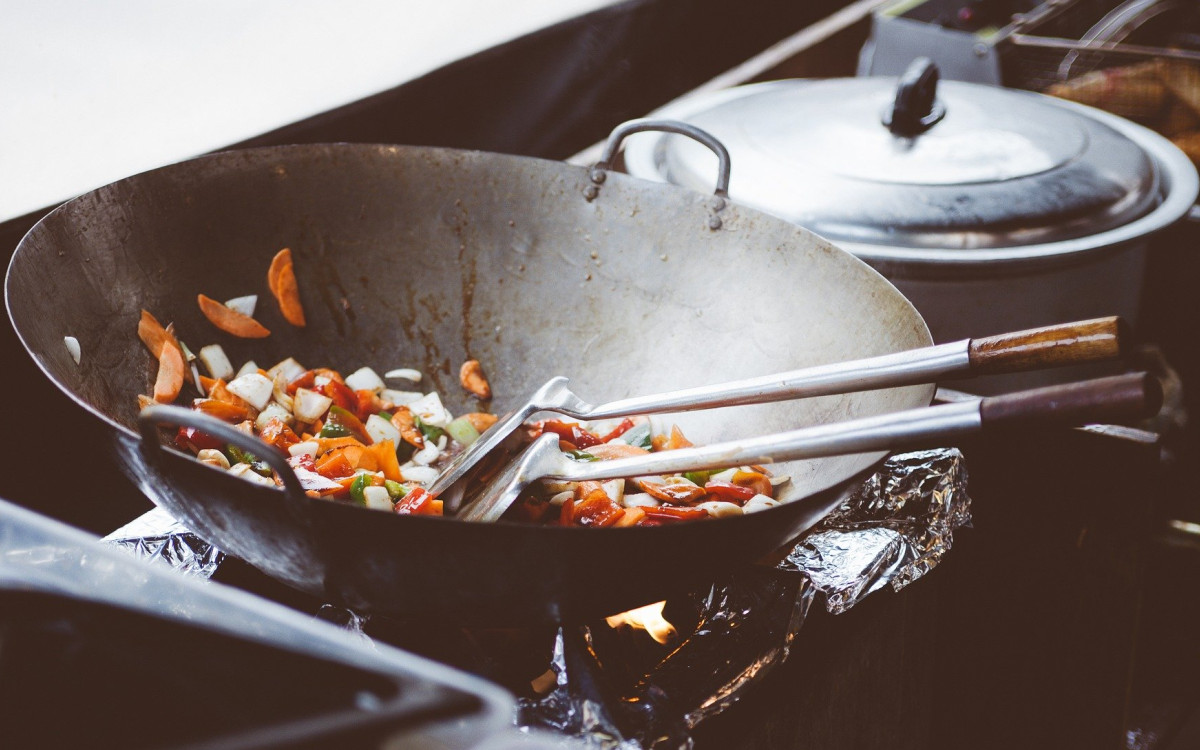5 Tipps für richtig gute Krisenstimmung von Gifhorns Top-Guide - Von Caren Miosga bis zum Mut zum Wok