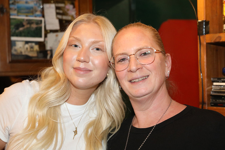50 Jahre Alt Gifhorn: So feierten Stammtische, Freunde und Familie das Jubiläum am Fuße des Weinbergs