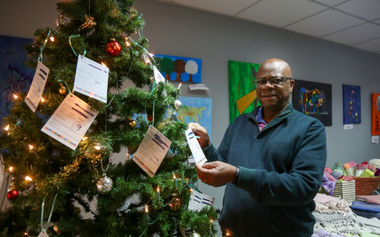 6 Jahre Gifhorner Weihnachtspostamt - Zu Weihnachten gibt's Geschenke für Flüchtlingskinder