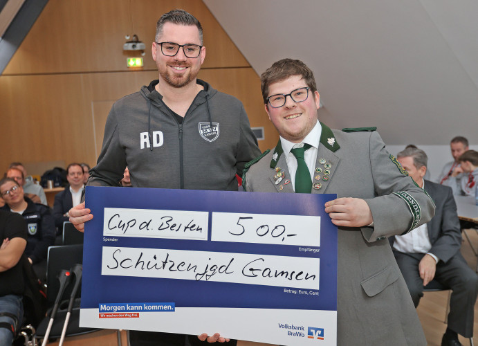 9000 Euro für 12 gute Zwecke: MTV Gamsen und Sport KURT überreichen die Erlöse vom Cup der Besten