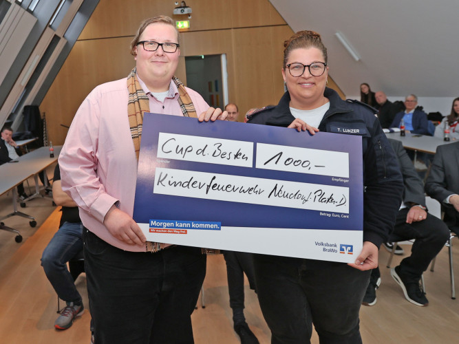 9000 Euro für 12 gute Zwecke: MTV Gamsen und Sport KURT überreichen die Erlöse vom Cup der Besten