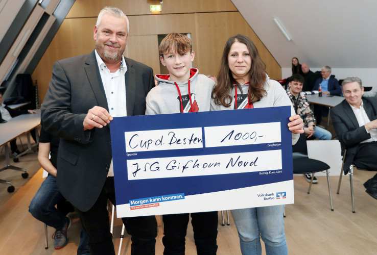 9000 Euro für 12 gute Zwecke: MTV Gamsen und Sport KURT überreichen die Erlöse vom Cup der Besten