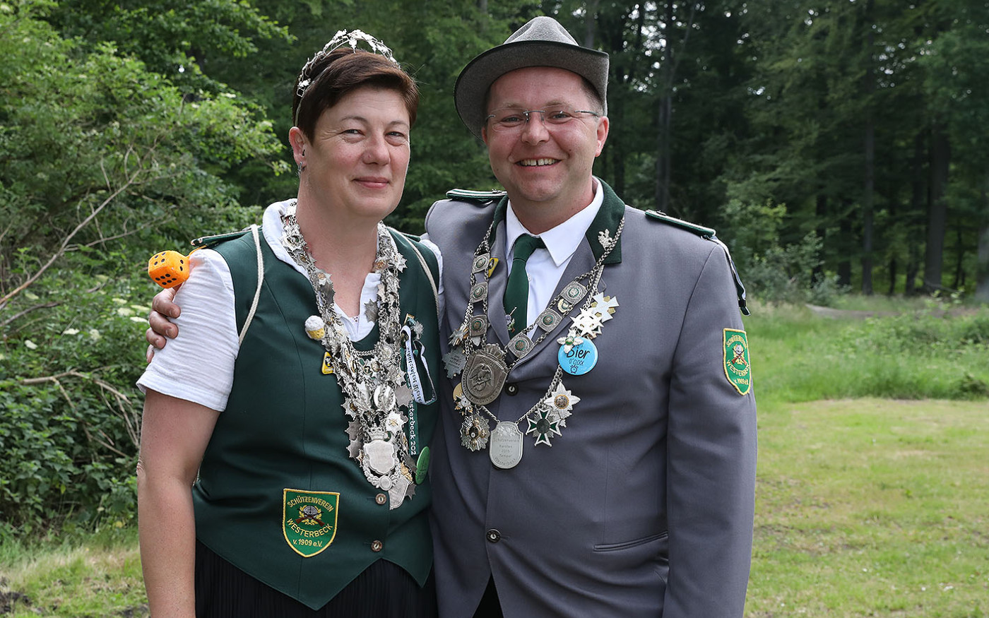 Ablösung für das legendäre Westerbecker Königspaar, ehe DJ Tobi seine besten Party-Hits auflegt