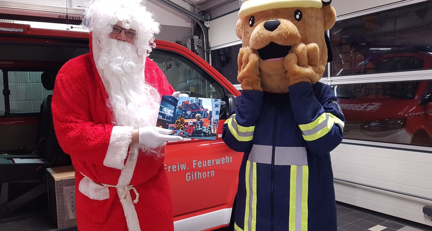 Advents-Alarm! Bruno Brenzlig hilft dem Weihnachtsmann - Freiwillige Feuerwehr Gifhorn bereitet große Freude mit eigenen Adventskalendern