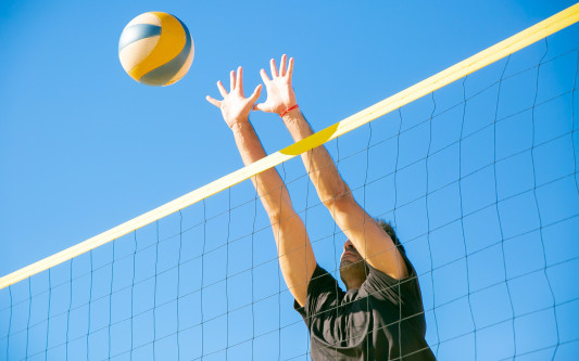 Alles begann im Malle-Urlaub: Die Volleyball-Freizeittruppe des SSV Kästorf trifft sich für den Spaß am Sport