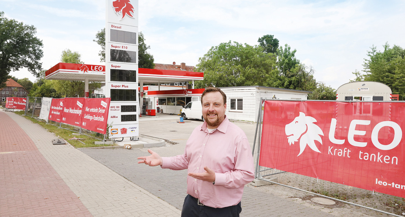 An dieser LEO-Tankstelle gibt‘s den Kraftstoff der Zukunft: Am 21. Juli laufen bei Tim Nikolaus in Kästorf HVO-100 und vieles mehr