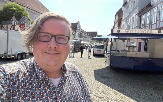Anleitung zum Glücklichsein – All diese Erinnerungen verbindet KURT-Herausgeber Bastian Till Nowak mit Gifhorns Altstadtfest
