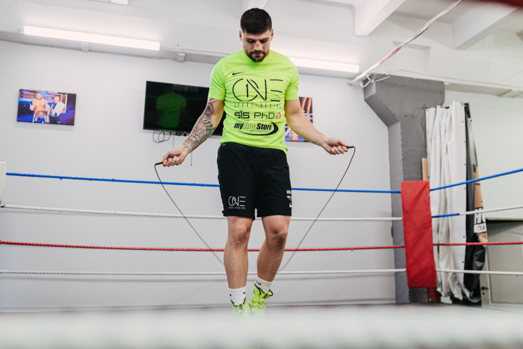 Artur Mann hört auf: Der Gifhorner Boxer wird WBF-Champ, kümmert sich aber fortan um seine Firma