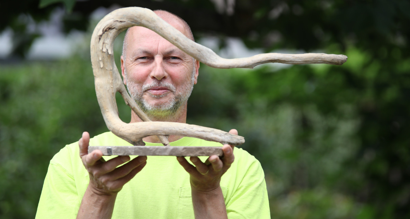 Aus der Katastrophe ist etwas Schönes geworden: Der Gifhorner Wolfgang Weber vermittelt mit seinen Kunstwerken Ermutigung