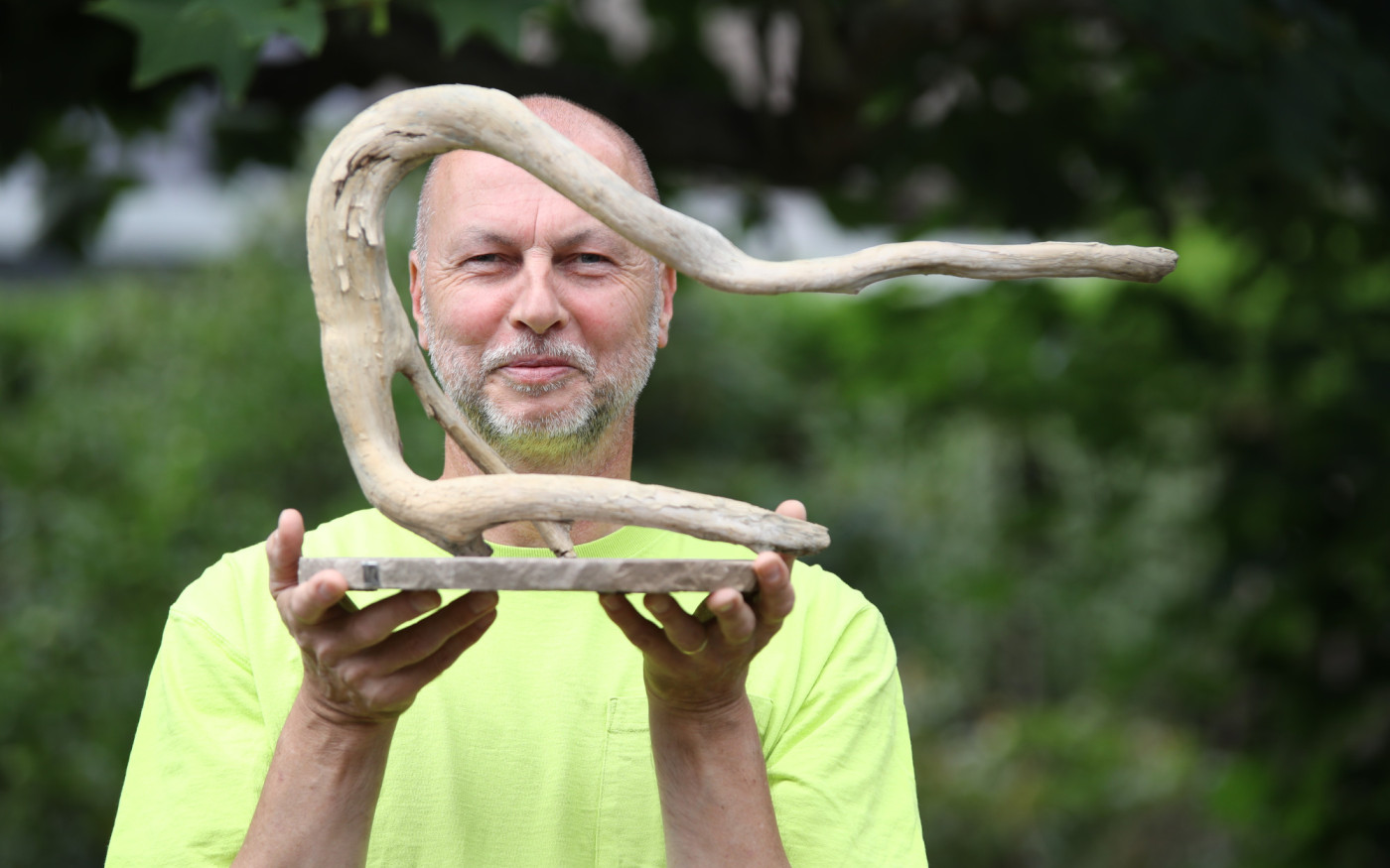 Aus der Katastrophe ist etwas Schönes geworden: Der Gifhorner Wolfgang Weber vermittelt mit seinen Kunstwerken Ermutigung