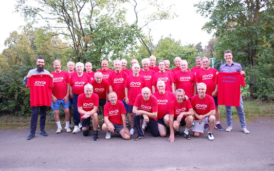 Ausgestattet durch die Hörgeräte-Experten: Gifhorns unabhängiger Meisterbetrieb JOVO unterstützt heimische Vereine