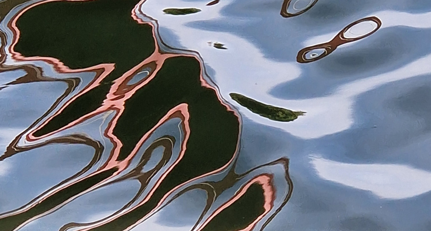 Ausstellung „Im Fluss“ von Art38 im Rathaus: Noch bis Ende April sind die Werke der Künstlerinnen und Künstler zu studieren