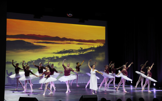 Ballett zu tanzen, befreit die Seele: Die Ballett- und Hiphop-Schule Franz Wagner bietet Kurse für Kinder bis Senioren