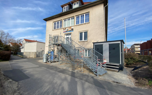Bauarbeiten in Gifhorns Polizei - Wer zur Wache will, muss jetzt die Treppe an der Seite nehmen