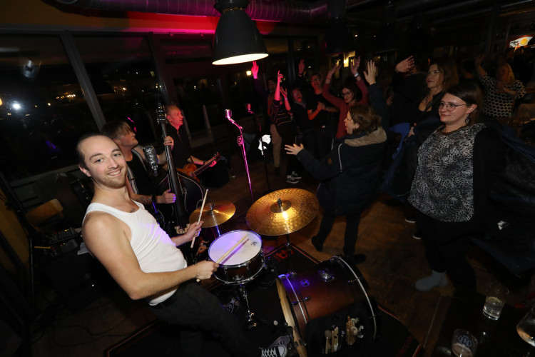 Begeisterte Stimmungsexzesse in Gifhorn: Das sind die schönsten Bilder vom Honky Tonk