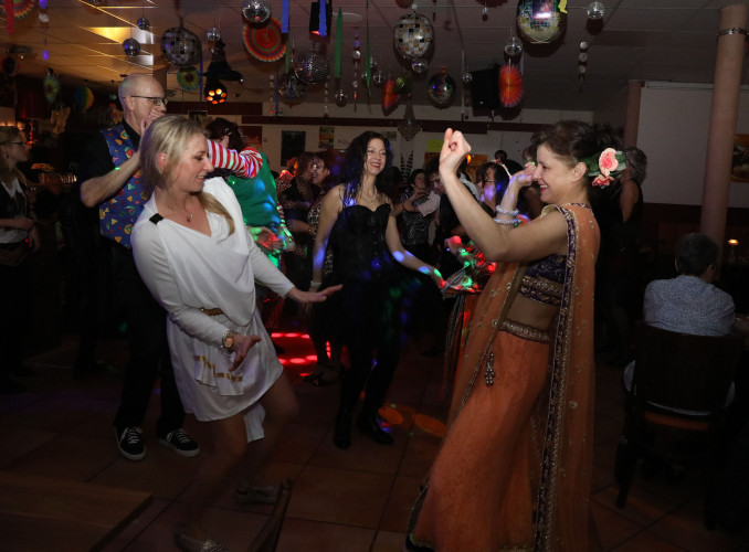 Bei Micha: Bunte Faschingsparty sorgt für vergnügliche Nacht