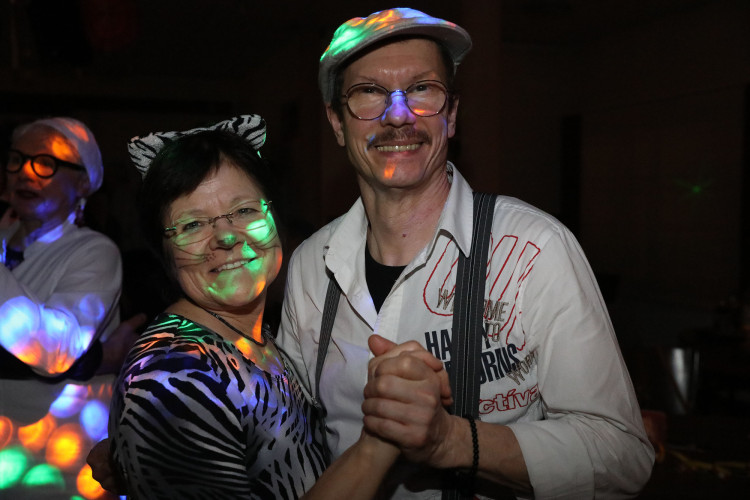 Bei Micha: Bunte Faschingsparty sorgt für vergnügliche Nacht