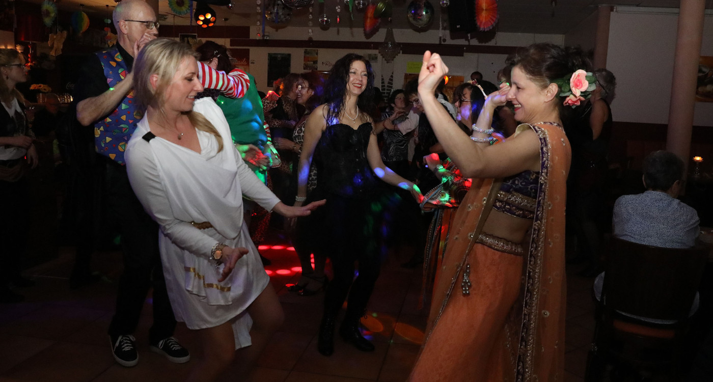Bei Micha: Bunte Faschingsparty sorgt für vergnügliche Nacht
