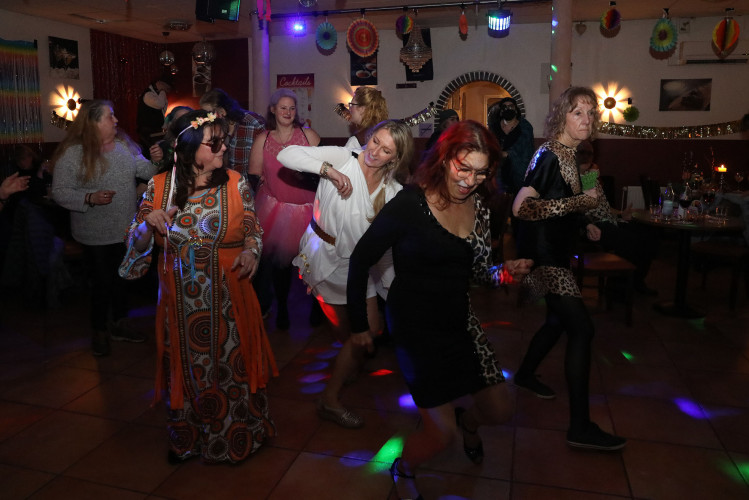 Bei Micha: Bunte Faschingsparty sorgt für vergnügliche Nacht