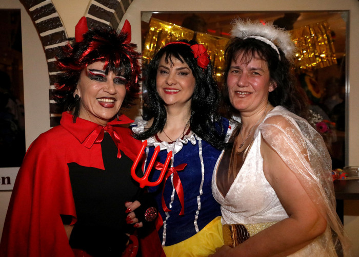 Bei Micha: Bunte Faschingsparty sorgt für vergnügliche Nacht
