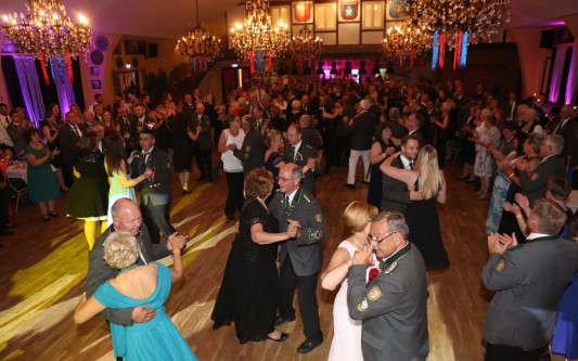 Bis einer heiratet – Die Majore von USK und BSK freuen sich auf ihre Bälle am Schützenfest-Freitag