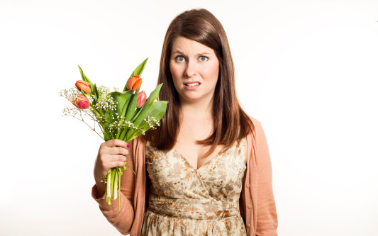 Bitte keine Blumen: Unsere Kolumnistin sieht keinen Grund für Glückwünsche zum Weltfrauentag