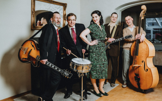 Boogie-Woogie und Shuffle-Groove: Die Wyatt Christmas Five vereinen auf dem Gifhorner Altstadtfest Blues, Swing und Rockabilly