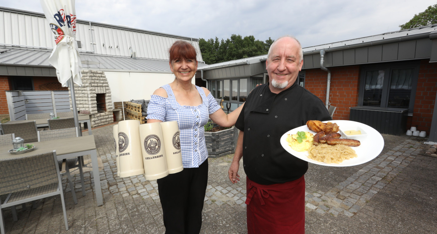 Boulette, Currywurst oder Schnitzel gefällig? Deftige Küche in der Gaststätte Flutmulde