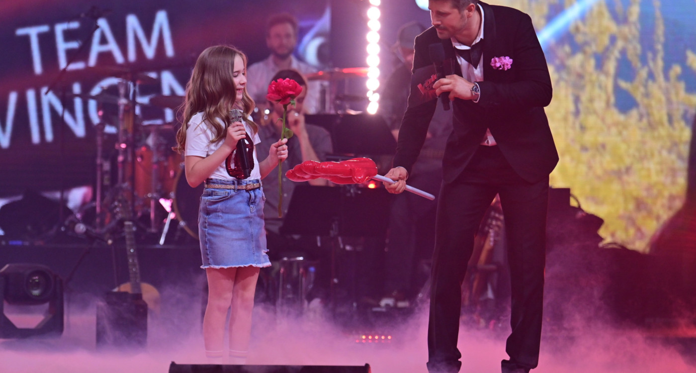 Bundesnotbremse, Queeres Netzwerk und Henriette bei „The Voice Kids“ - Das ist der April im großen KURT-Jahresrückblick