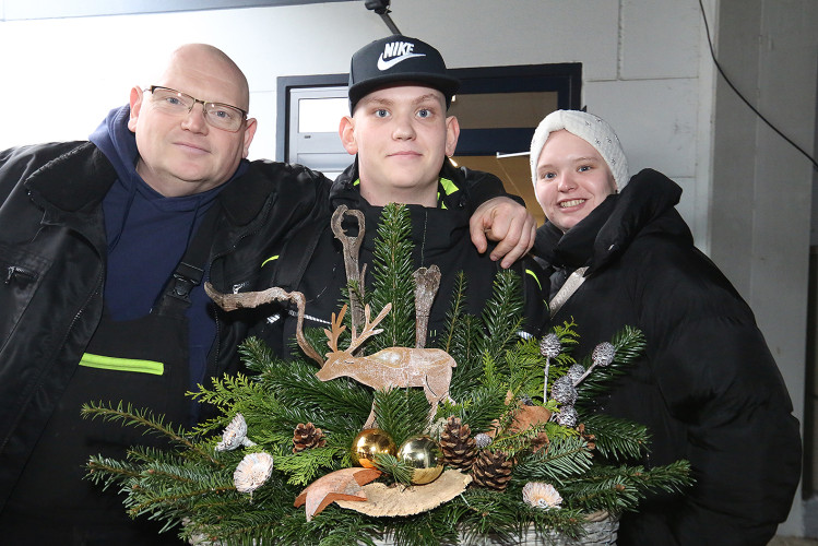 Bunte Bildergalerie zum Adventsmarkt: Lebenshilfe Gifhorn feiert Tag der offenen Tür mit Werkstatt-Tour, Deko und vielem mehr