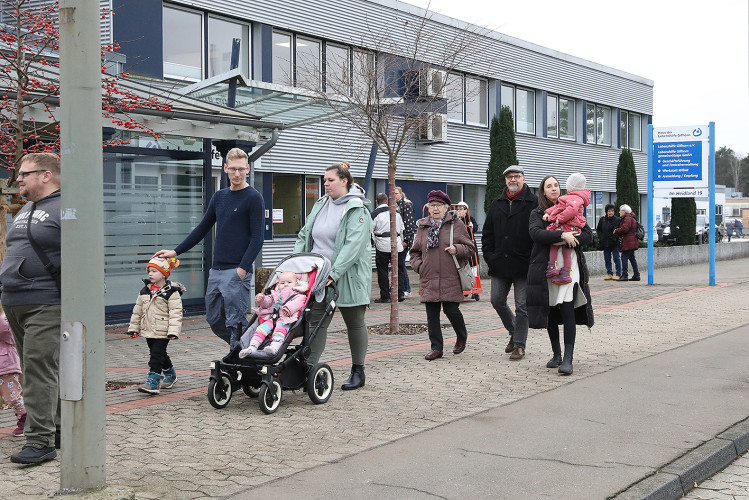 Bunte Bildergalerie zum Adventsmarkt: Lebenshilfe Gifhorn feiert Tag der offenen Tür mit Werkstatt-Tour, Deko und vielem mehr