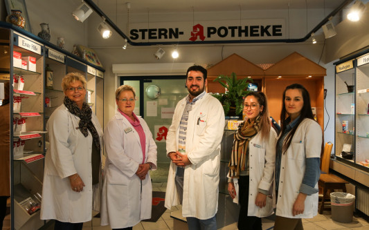 Burhan Karakas führt jetzt die Stern-Apotheke in Gifhorn: Peter Göhler gibt Traditionsbetrieb nach 50 Jahren ab – und bleibt Teil des Teams