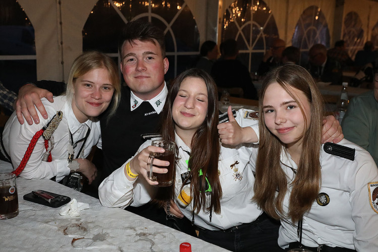 Carsten Klasing ist neuer Schützenkönig von Wahrenholz – KURT zeigt Euch die schönsten Bilder vom großen Festwochenende