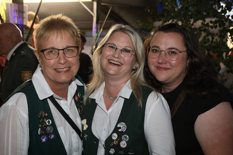 Carsten Walter ist Großer König in Calberlah – KURTs Bildergalerie zeigt die schönsten Fotos vom Schützenfest