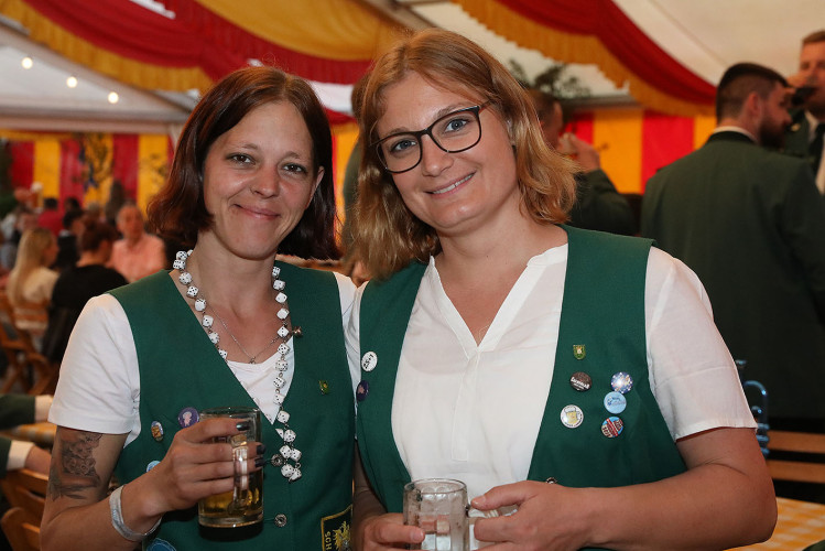 Carsten Walter ist Großer König in Calberlah – KURTs Bildergalerie zeigt die schönsten Fotos vom Schützenfest