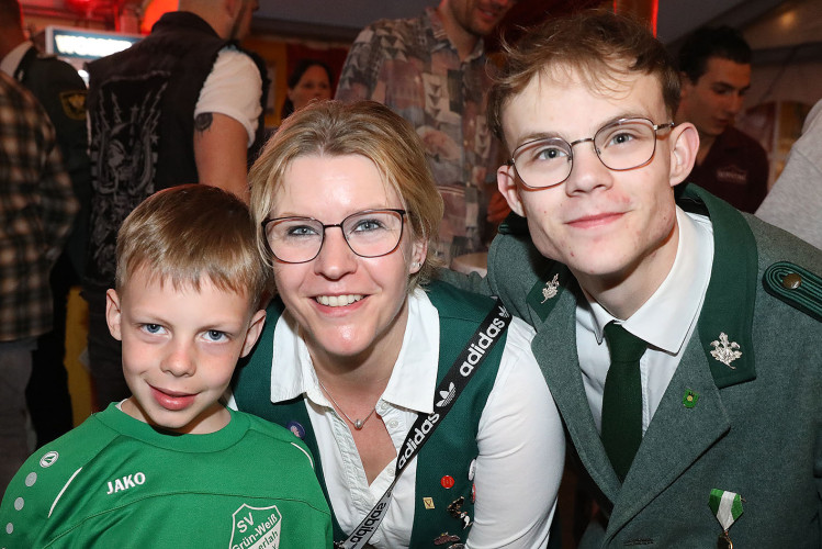 Carsten Walter ist Großer König in Calberlah – KURTs Bildergalerie zeigt die schönsten Fotos vom Schützenfest