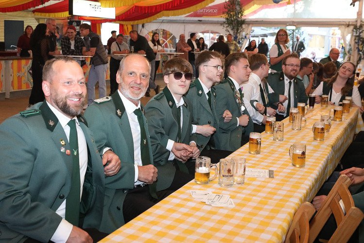 Carsten Walter ist Großer König in Calberlah – KURTs Bildergalerie zeigt die schönsten Fotos vom Schützenfest