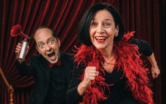 Chanson mit Anne Mueller: Zwei Konzerte spielt die Gifhorner Diva am 18. und 19. September im Mehrgenerationenhaus