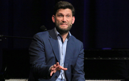 Christian Ehring startet Heiße Kartoffeln - Bald geht's los mit der Kabarett-Reihe in und um Gifhorn