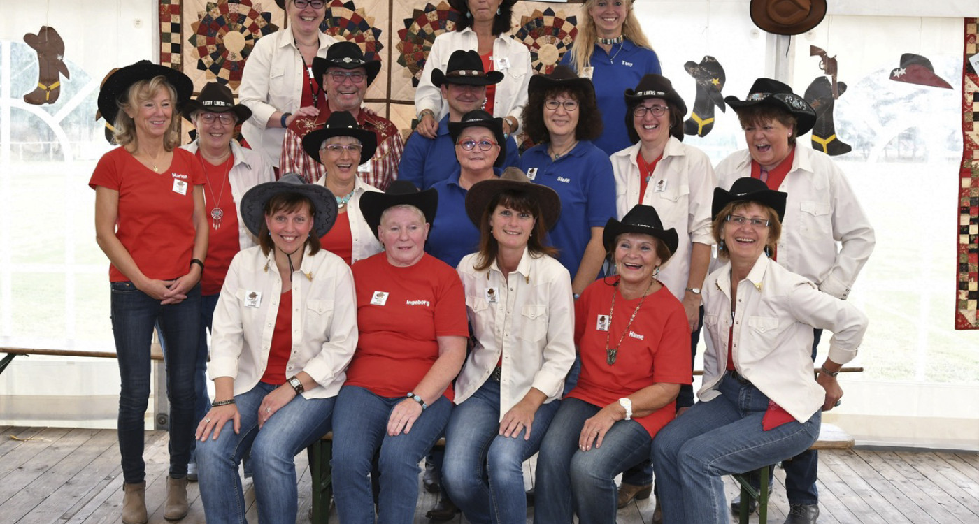 Country Roads take me to Ehra-Lessien: Party im Schützenhaus