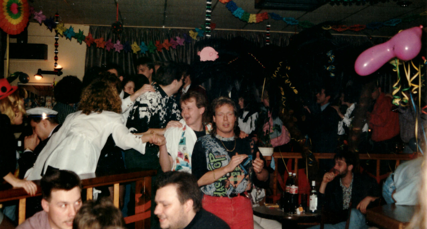 Damals ging am Mittwoch das Wochenende los - 30 Jahre Malibu: Am 12. März lädt Kneipen-Ikone Thomas Hepe zur Party an den Gifhorner Sonnenweg