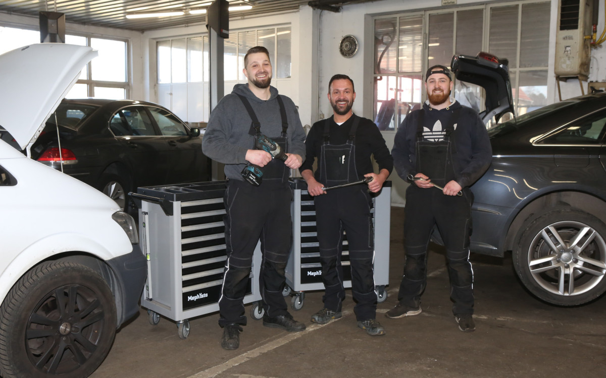 Das Auto hat die Schmerzen, wir die Pflaster - Die Autowerkstatt Boxenstopp bei Funk & Lenz lädt in die Südstadt Gifhorns ein
